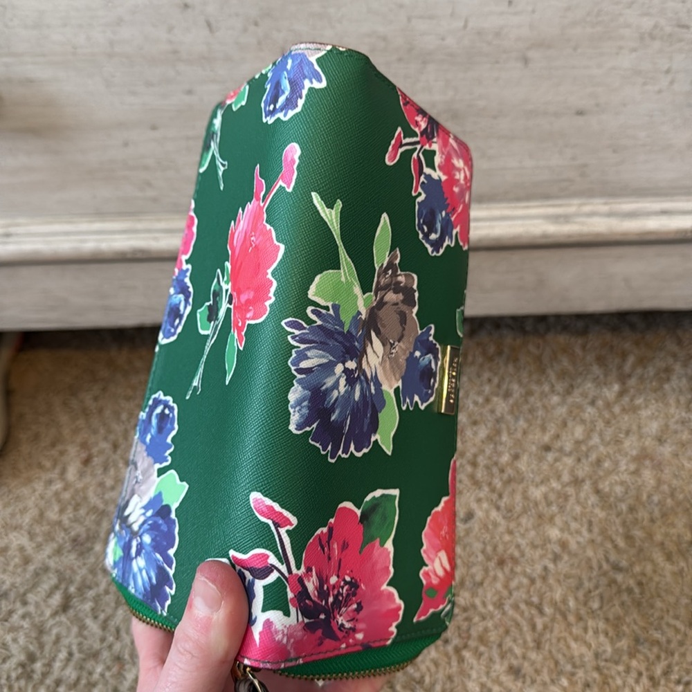 Kate Spade Wallet - Picture 5 of 6